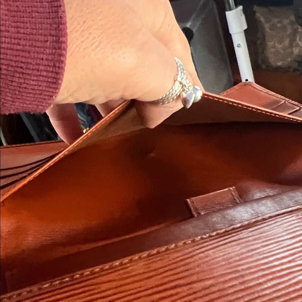 Louis Vuitton Rich Brown Epi long Wallet - Picture 5 of 12